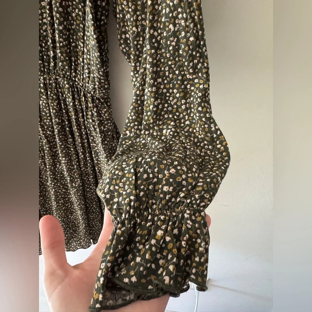 NEW!! Paper Crane Adorable Green Floral Long Sleeve Elastic Waist Mini Dress - Picture 6 of 8